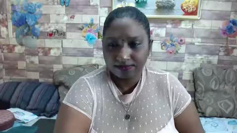 Snapshot of indianblue3 chatting on 09/09/25, 10:15 tracy online show from 09/09/25, 10:15