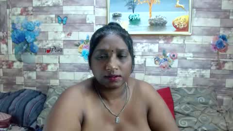 Snapshot of indianblue3 chatting on 11/26/25, 11:50 tracy online show from 11/26/25, 11:50