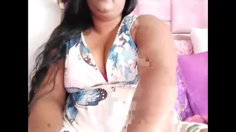 Snapshot of indiandelia chatting on 10/05/25, 11:19 indiandelia online show from 10/05/25, 11:19