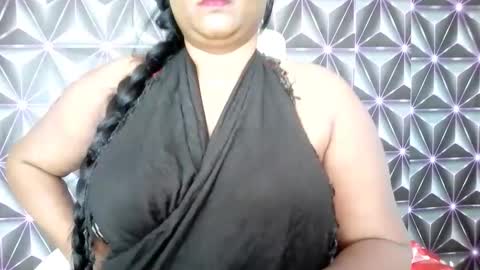 Snapshot of indiandelia chatting on 10/07/25, 09:39 indiandelia online show from 10/07/25, 09:39