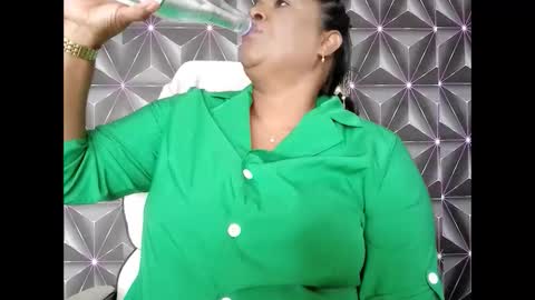 Snapshot of indiandelia chatting on 10/26/25, 10:54 indiandelia online show from 10/26/25, 10:54