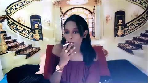 Leah online show from 12/09/24, 07:39