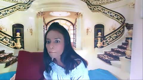 Leah online show from 12/10/24, 04:06