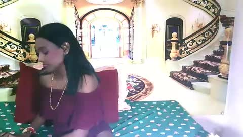 Leah online show from 12/27/24, 07:03