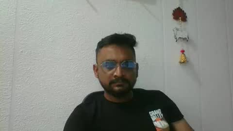 Indian lover online show from 10/23/25, 06:23