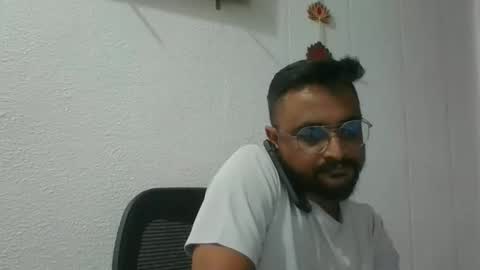 Indian lover online show from 10/25/25, 06:32