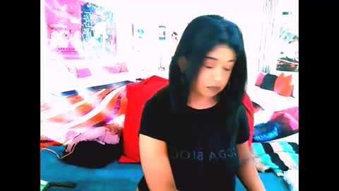 Mika online show from 09/26/25, 06:17