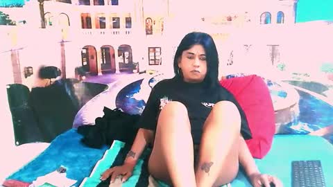 Mika online show from 10/28/25, 06:32