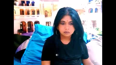 Mika online show from 11/29/25, 07:28