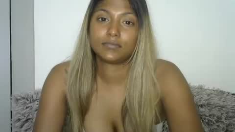 indianqtpie6 online show from 09/27/25, 06:24