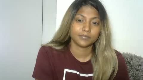 indianqtpie6 online show from 10/19/25, 06:08