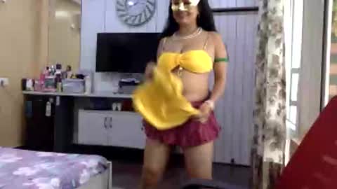 Radha online show from 04/08/26, 08:14