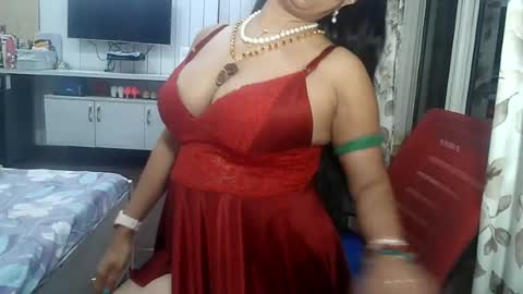 Radha online show from 06/12/26, 09:14