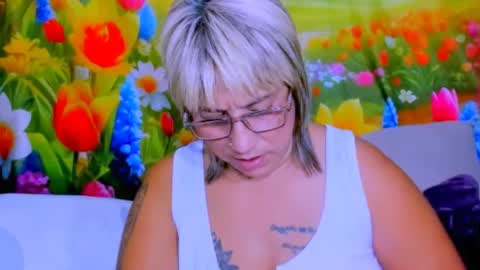 indianroxy27 online show from 07/25/26, 07:50