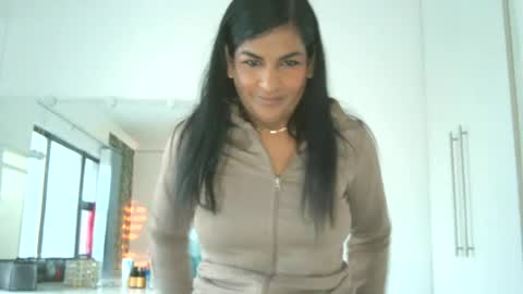 rani online show from 06/18/26, 05:08