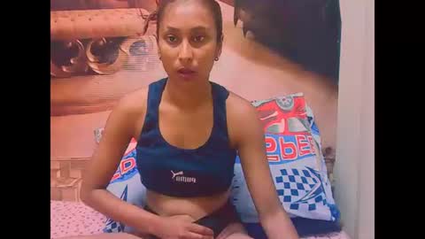 Snapshot of indiansexybutt4u2luv chatting on 01/13/26, 06:40 indiansexybutt4u2luv online show from 01/13/26, 06:40