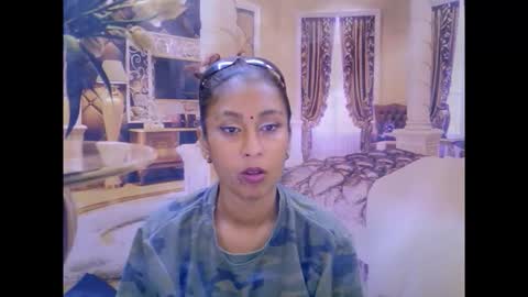 Snapshot of indiansexybutt4u2luv chatting on 02/25/26, 06:01 indiansexybutt4u2luv online show from 02/25/26, 06:01