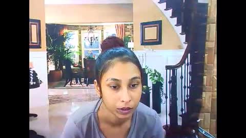Snapshot of indiansexybutt4u2luv chatting on 05/18/26, 06:19 indiansexybutt4u2luv online show from 05/18/26, 06:19