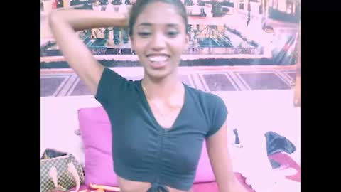 indiansexyslender4u2luv online show from 01/05/25, 09:37
