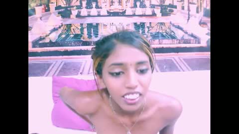 indiansexyslender4u2luv online show from 01/10/25, 12:15
