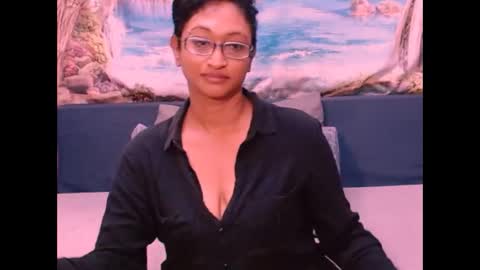 Shreya online show from 12/17/24, 05:18