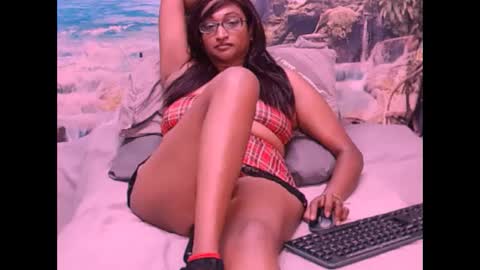 Shreya online show from 01/25/25, 10:28