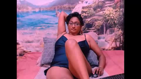 Shreya online show from 02/13/25, 07:21