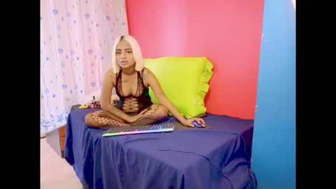 Snapshot of indiansumaya chatting on 11/27/25, 07:10 indiansumaya online show from 11/27/25, 07:10