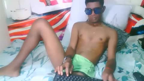 Snapshot of indianthuggin chatting on 10/21/25, 07:03 BabyFace online show from 10/21/25, 07:03