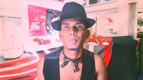 Snapshot of indianthuggin chatting on 11/17/25, 07:08 BabyFace online show from 11/17/25, 07:08