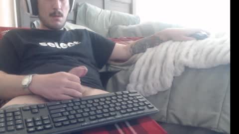 Snapshot of indicasonly chatting on 10/31/25, 04:19 indicasonly online show from 10/31/25, 04:19