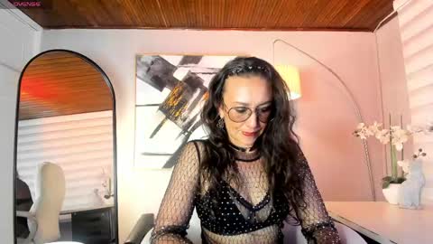 Snapshot of indigo_sativa chatting on 05/09/26, 12:16 Indigo Wild online show from 05/09/26, 12:16