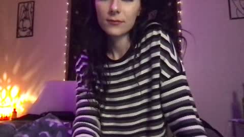 Indigo Bay online show from 01/12/25, 07:32