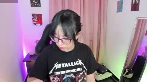 Snapshot of indra_cam chatting on 09/24/25, 04:05 Diana online show from 09/24/25, 04:05