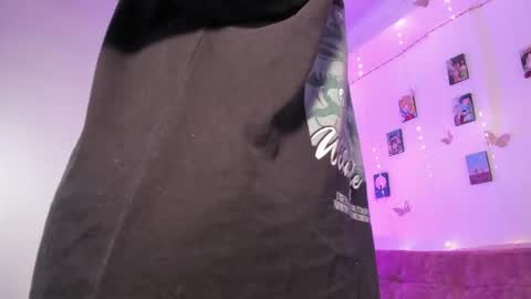 Luna  online show from 05/21/26, 03:46