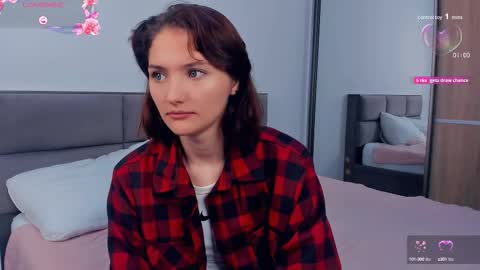 Snapshot of inellcanty chatting on 10/01/25, 04:07 Kira online show from 10/01/25, 04:07