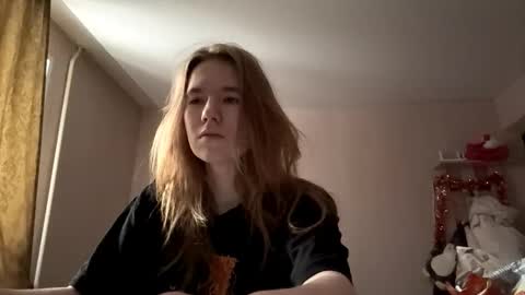 Snapshot of inespacheco chatting on 03/03/26, 11:27 Sofia online show from 03/03/26, 11:27