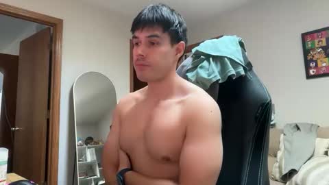 Lucas online show from 11/14/25, 08:40