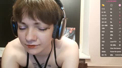 Snapshot of infinitina chatting on 10/10/25, 04:17 Keily online show from 10/10/25, 04:17