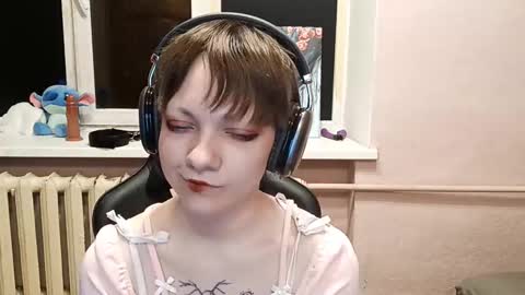 Snapshot of infinitina chatting on 10/14/25, 04:19 Keily online show from 10/14/25, 04:19