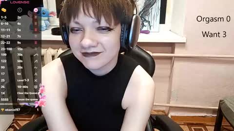 Snapshot of infinitina chatting on 10/17/25, 04:20 Keily online show from 10/17/25, 04:20