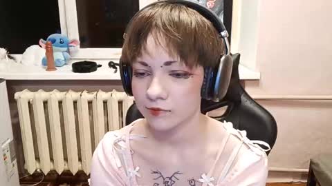 Snapshot of infinitina chatting on 10/18/25, 07:03 Keily online show from 10/18/25, 07:03