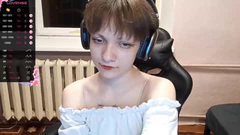 Snapshot of infinitina chatting on 10/24/25, 04:36 Keily online show from 10/24/25, 04:36