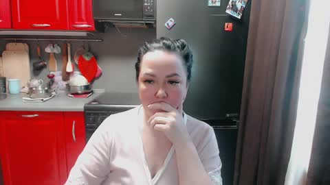 Snapshot of infinity_loveliness chatting on 12/18/24, 06:43 Infinity online show from 12/18/24, 06:43