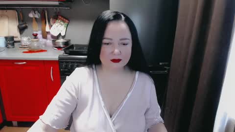 Snapshot of infinity_loveliness chatting on 01/19/25, 06:20 Infinity online show from 01/19/25, 06:20