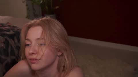 Alexa..  Inst     Fansly infinitysoul  online show from 12/17/24, 02:01