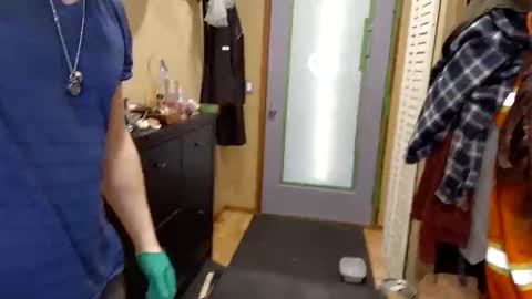 Snapshot of info_chat chatting on 12/14/25, 08:57 sir. Grummps online show from 12/14/25, 08:57