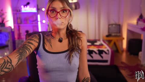 MAL ---  online show from 10/10/25, 11:26