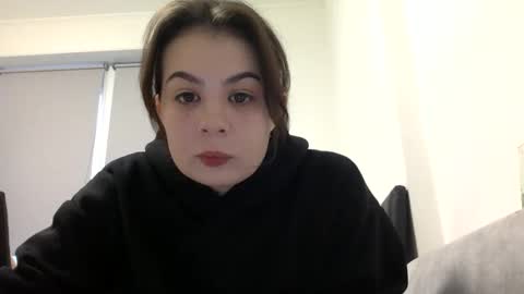 Inga online show from 10/31/25, 06:47