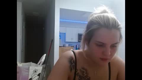 Snapshot of ingrid6969 chatting on 10/03/25, 05:43 Ingrid online show from 10/03/25, 05:43